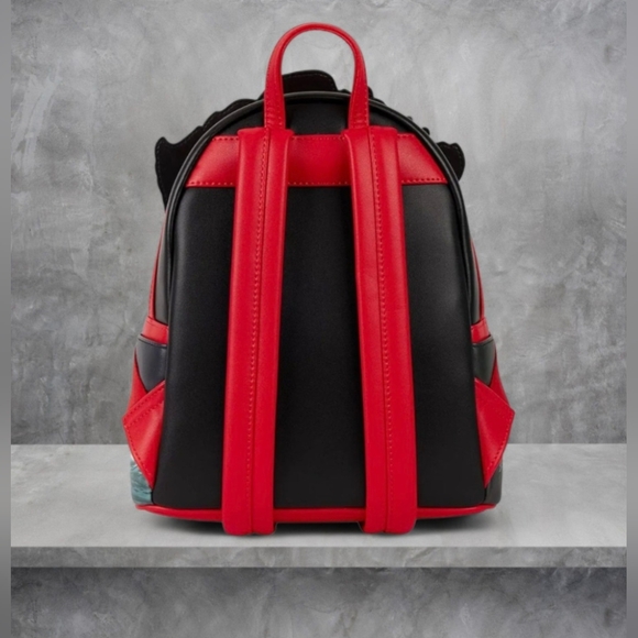 IT Pennywise Light-up Loungefly - Picture 5 of 7